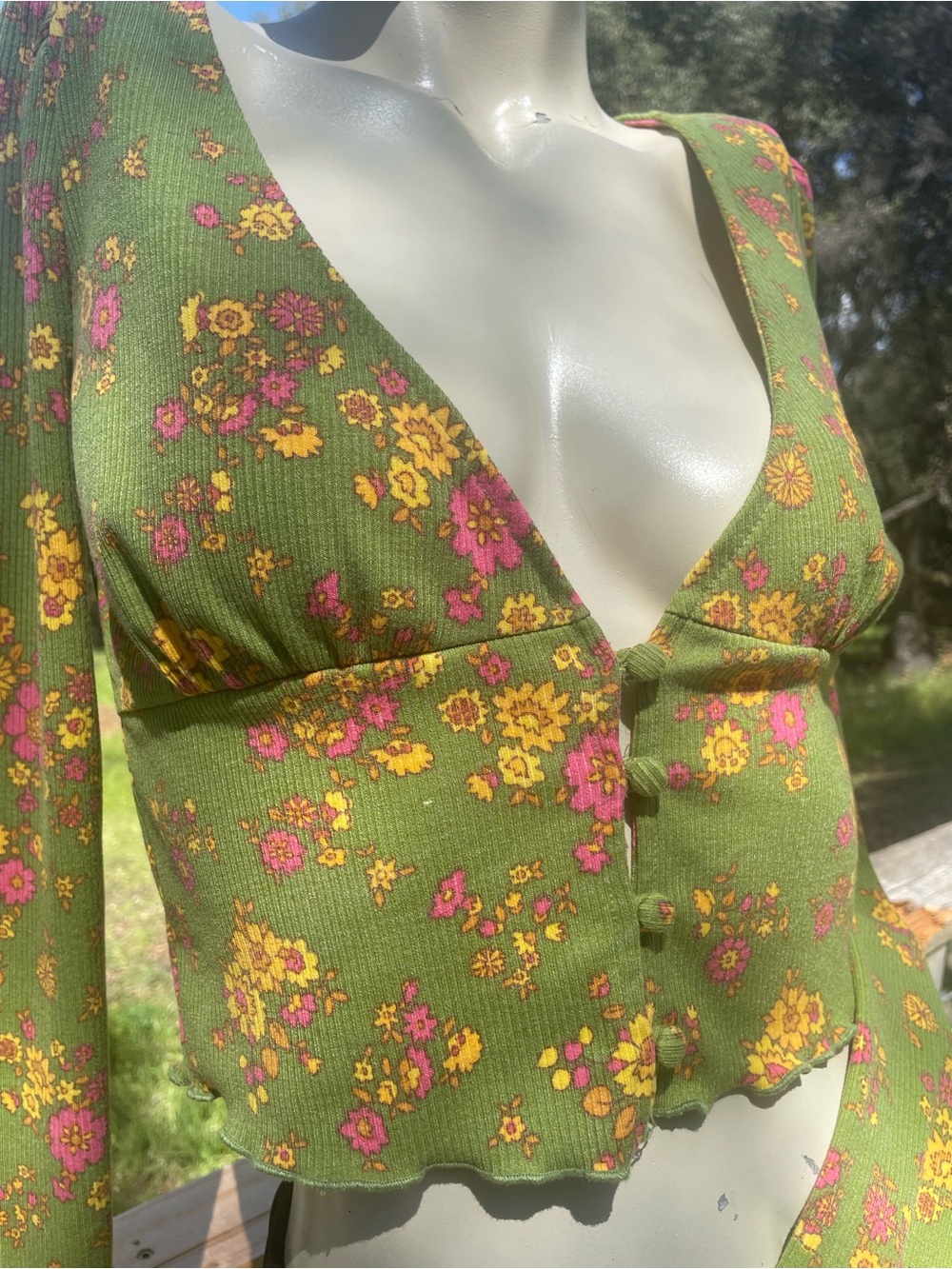 RETRO floral print Green Floral Button-Front long sleeve Crop Top
